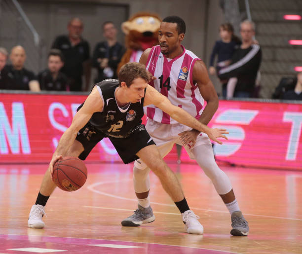 格林与狄龙 格林与狄龙